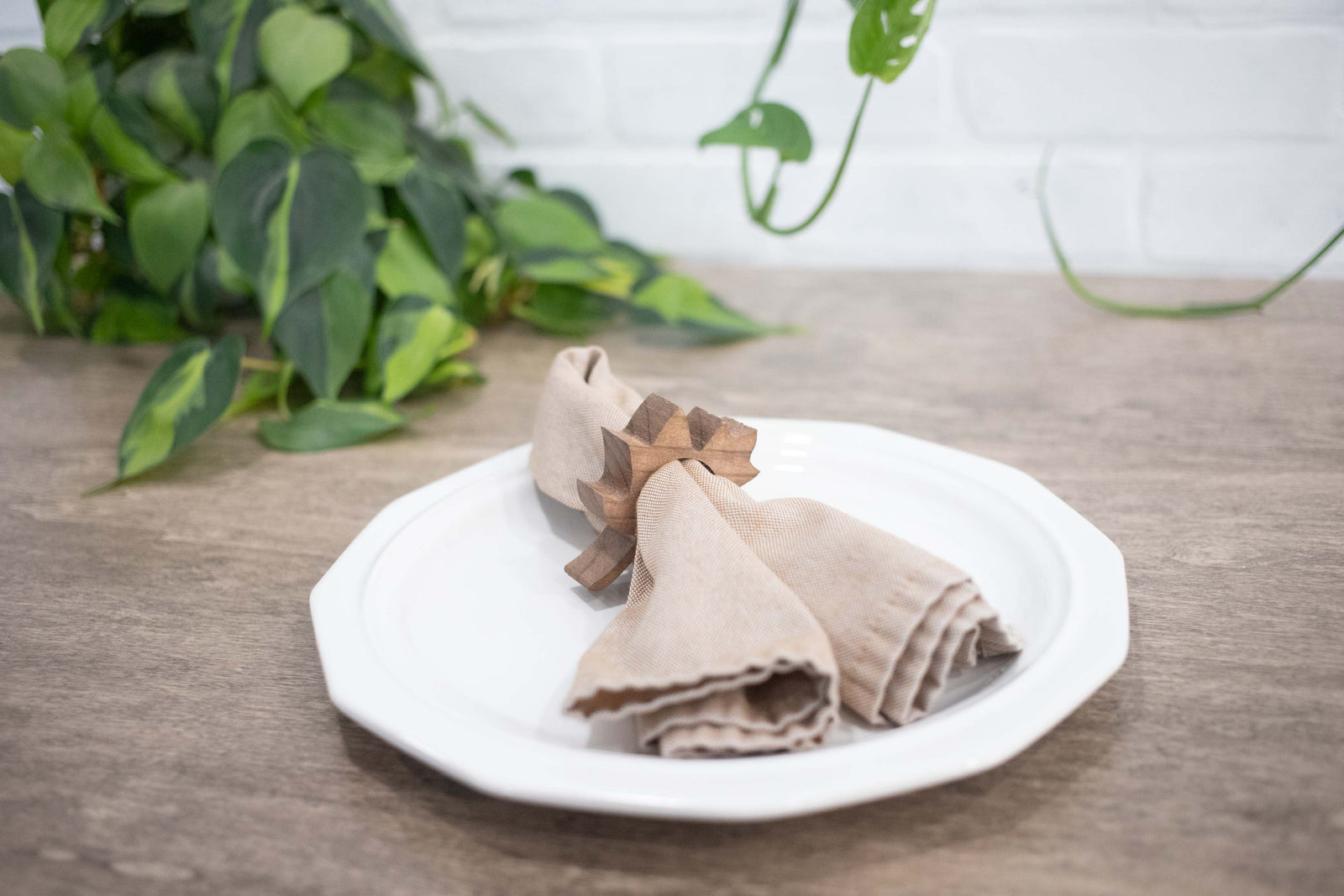 Maple Leaf Napkin Rings, Wood Fall Table Decor, Upright Wood Maple Leaf Napkin Ring