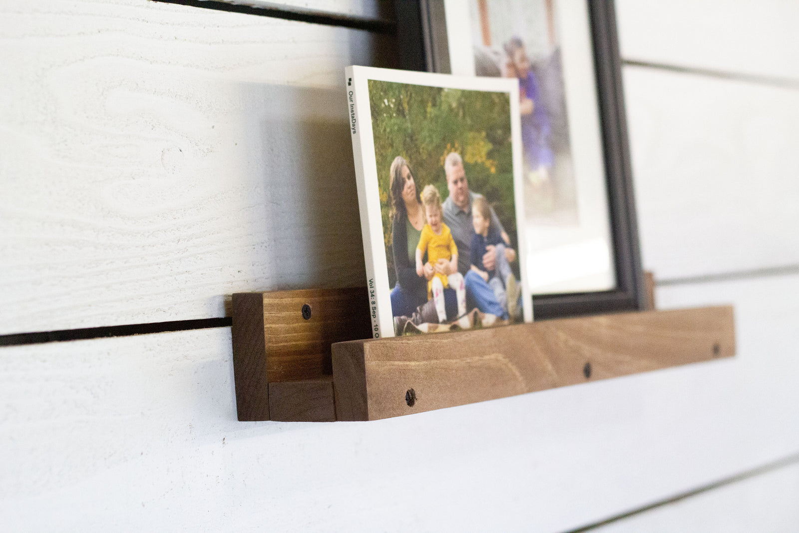 Narrow Picture Ledges