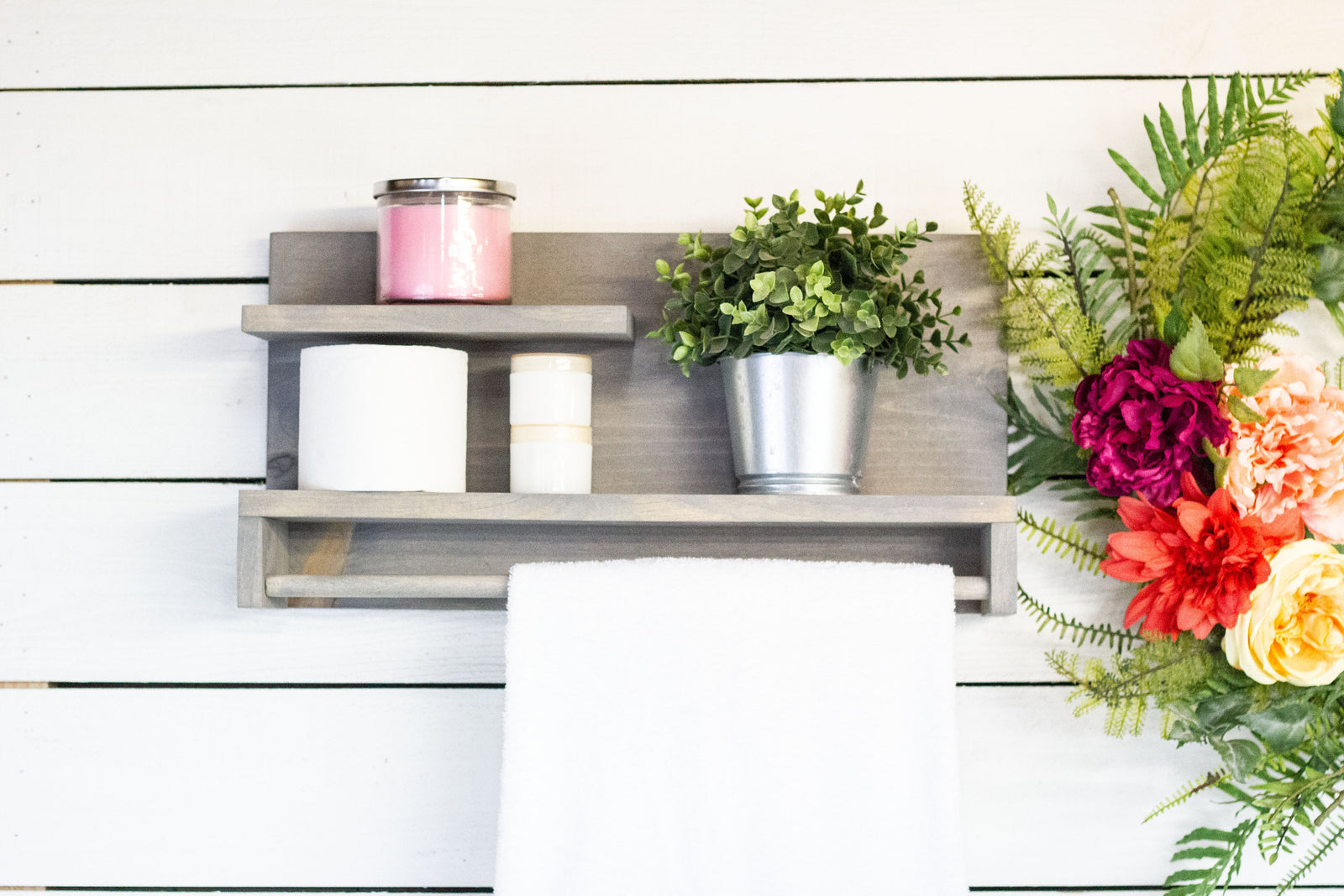 Bathroom Wall Shelf with Towel Bar
